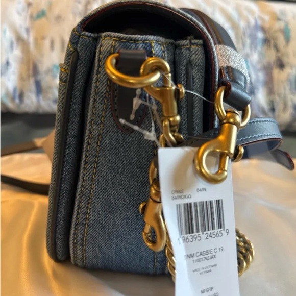 Coach Casie Denim Turnlock Crossbody Bag with Gold Chain - Picture 4 of 9